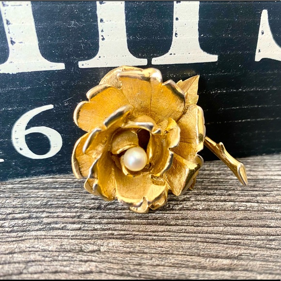Boucher Jewelry - Bucher Pearl Rose Brooch